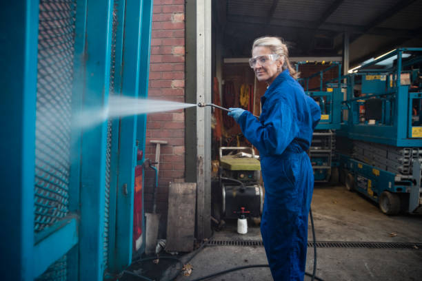 Best Commercial Building Pressure Washing  in Manistique, MI